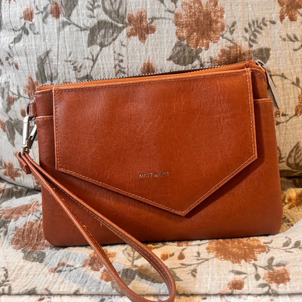 Matt & Nat Vegan Leather Envelope Wristlet - Terracotta/Chili